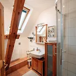 Winzerhof & Weincafe Guempelein *