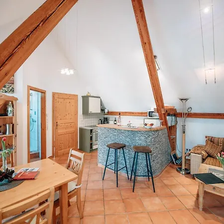 Winzerhof & Weincafe Guempelein Apartamento *