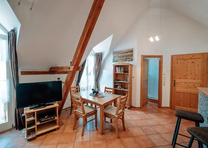Apartamento Winzerhof & Weincafe Guempelein