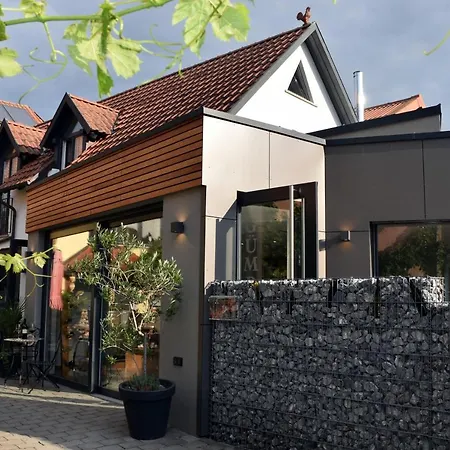 Winzerhof & Weincafe Guempelein Willanzheim